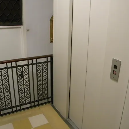 House Due Torri * 博洛尼亚