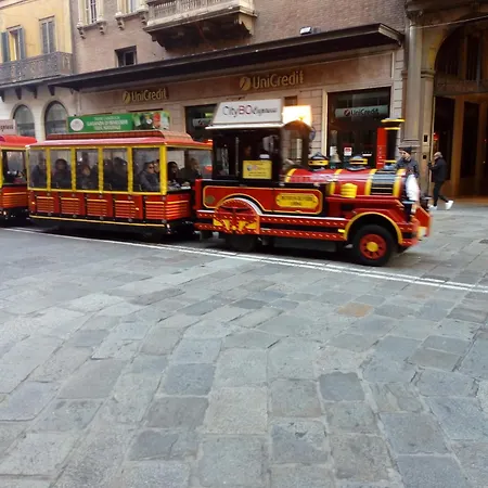 House Due Torri Apartman Bologna