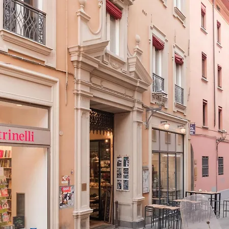 Apartment House Due Torri