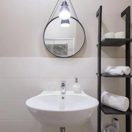 House Due Torri Apartment