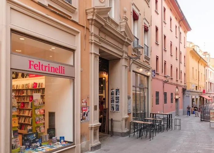 House Due Torri * 볼로냐